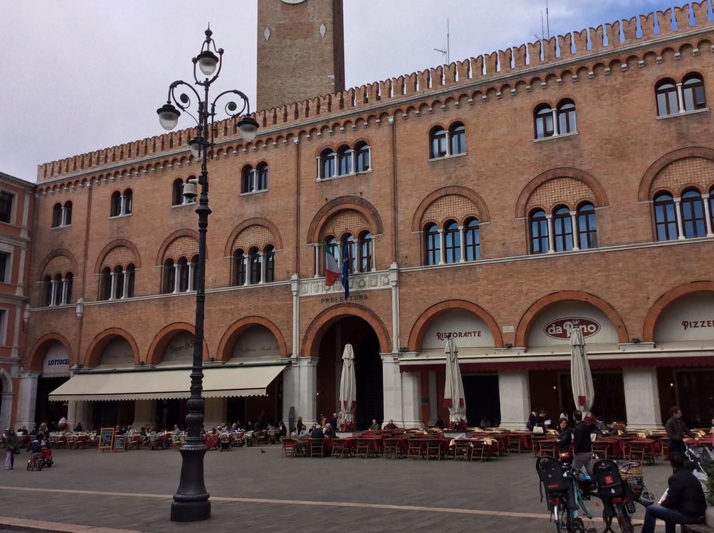 La Loggia Al Duomo - Treviso Apartment Exterior foto