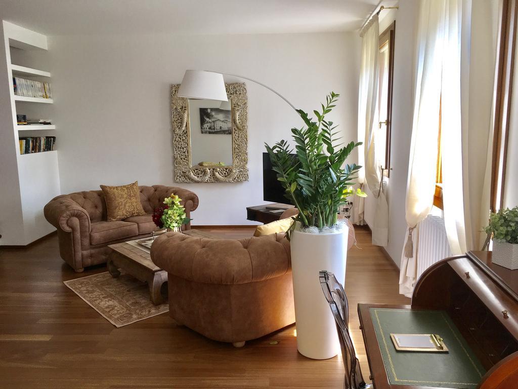 La Loggia Al Duomo - Treviso Apartment Exterior foto