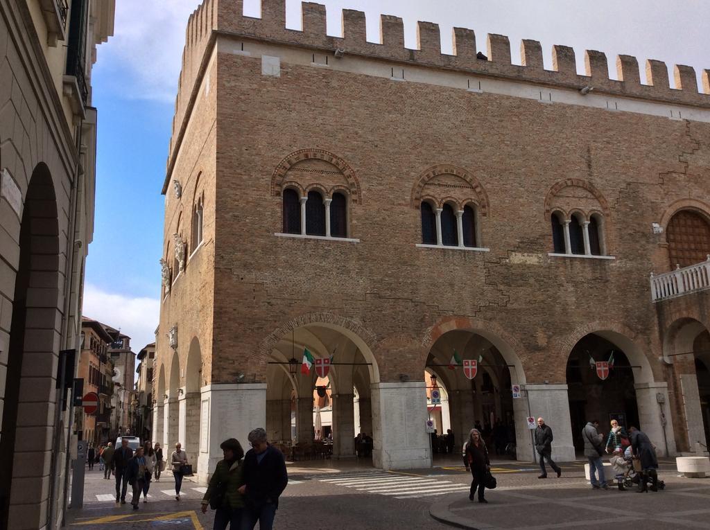 La Loggia Al Duomo - Treviso Apartment Exterior foto